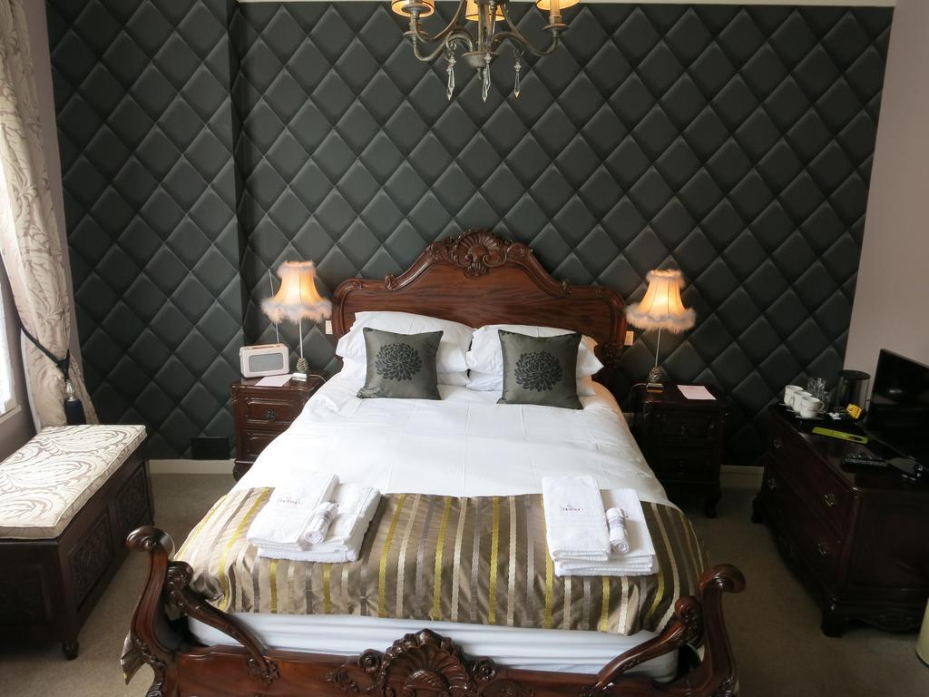 Logis Hotel De France Ла-Шартр-сюр-ле-Луар Экстерьер фото