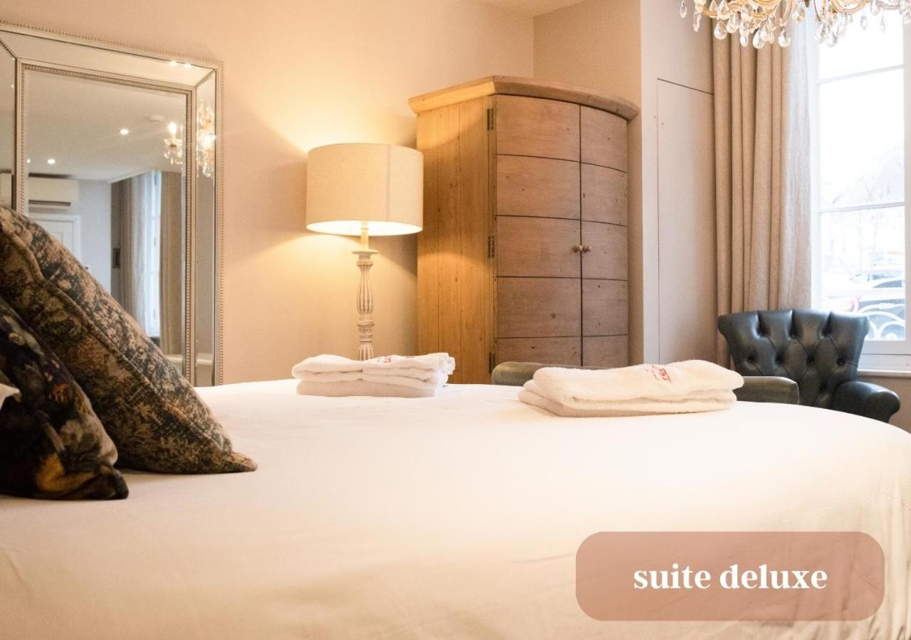 Logis Hotel De France Ла-Шартр-сюр-ле-Луар Экстерьер фото