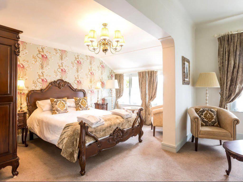 Logis Hotel De France Ла-Шартр-сюр-ле-Луар Экстерьер фото